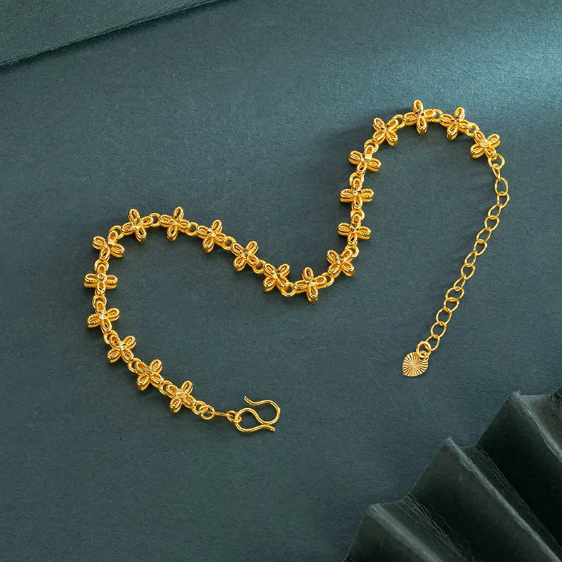 Clover Charm