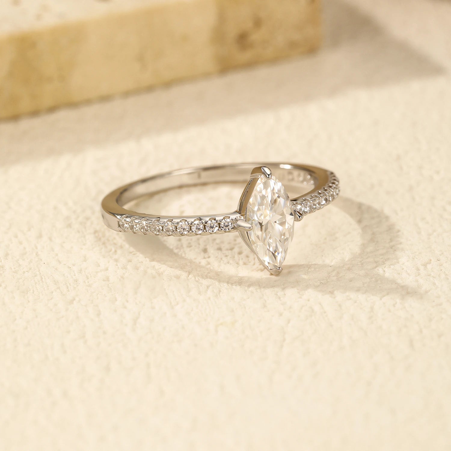 Rhombus Ring
