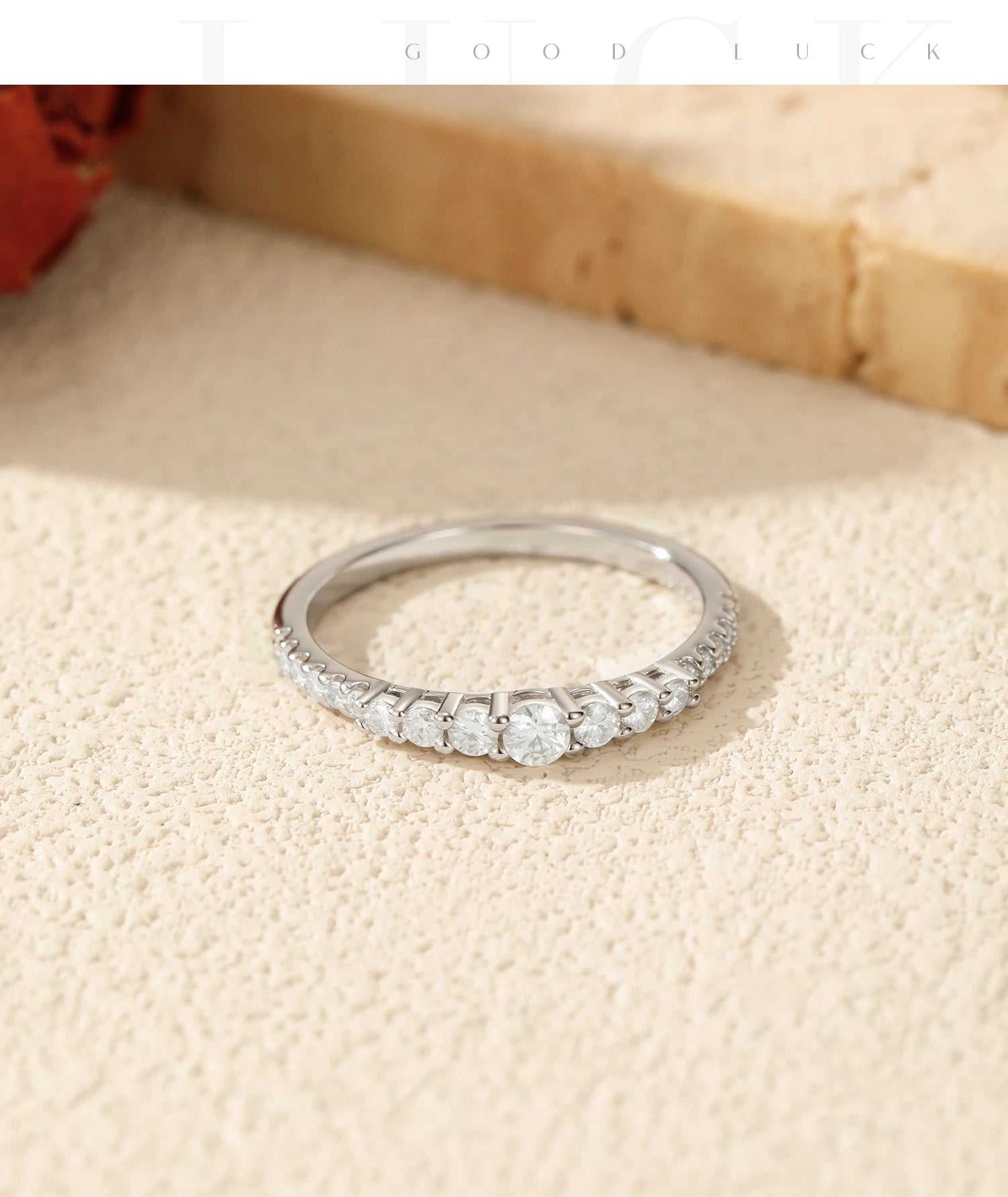 Moissanite Round Band